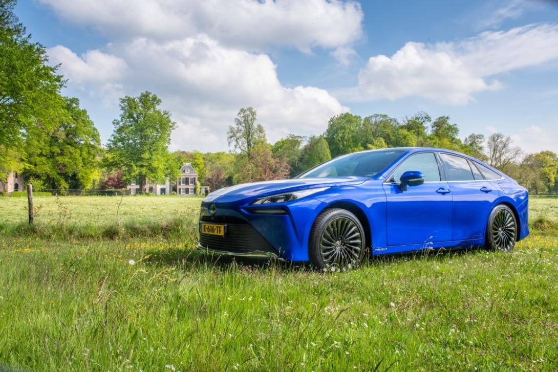 Toyota Mirai II